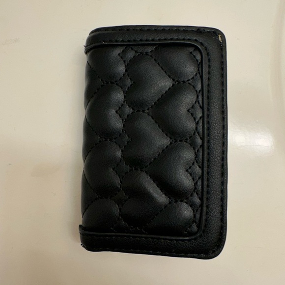 Black Quilted Heart Wallet - Picture 2 of 3